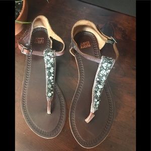 Anthropologie tong sandals